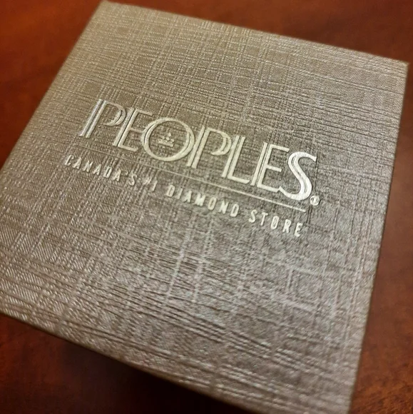 Ring - Picture 5 of 5